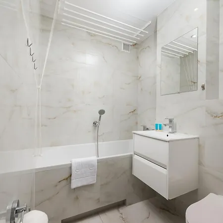 Oginskiego Comfort By Bookinghost Apartamento